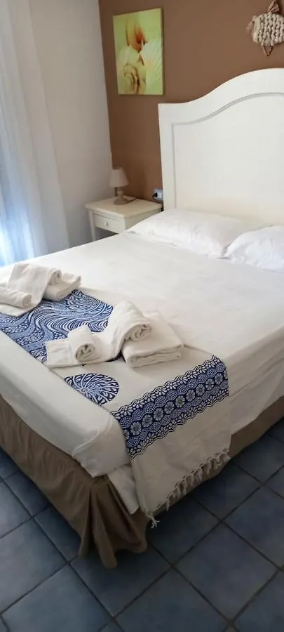 House With 2 Bedrooms In Ispica With Shared Pool And Enclosed Garden Италия